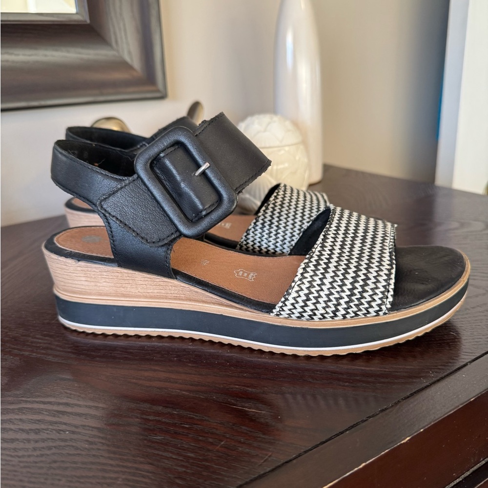 Remonte Sandal Size 40 / Size 9 Medium